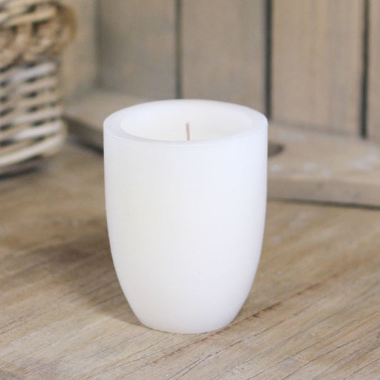 white-scented-pottle-candle